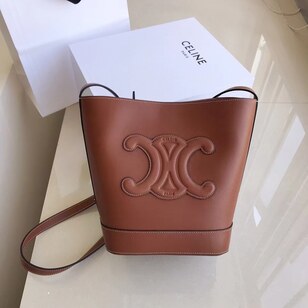 CUIR TRIOMPHE bucket bag