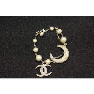 Rhinestone double C new moon pearls bracelet