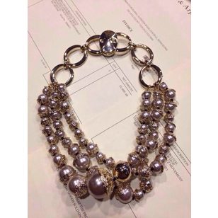 Heavy pearls necklace