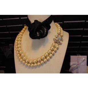 Rhinestone double C logo Pearls short necklace