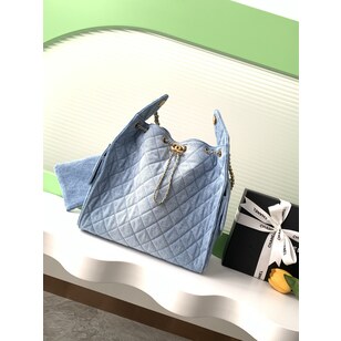 Denim hobo