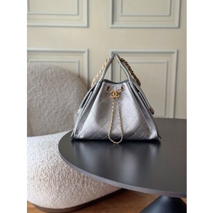 25 caviar leather small hobo
