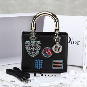 Black leather bedge embroid metal top handle bag