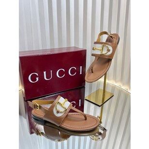 flat sandals