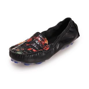 Black Leather with Pattern Panel Loafer