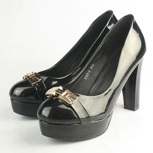 Black Patent Leather Platform Pump with Metal Logo