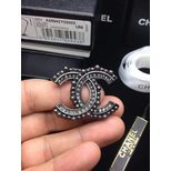 Chanel Rhinestone pearl brooch