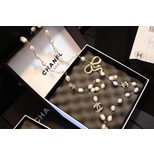 Chanel Rhinestone bow-tie  pearl long necklace