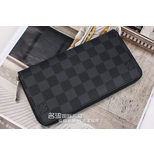 Louis Vuitton Zippy Wallet